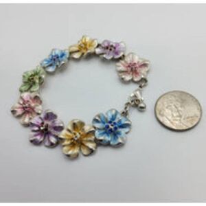 V Flowers & Crystals Bracelet